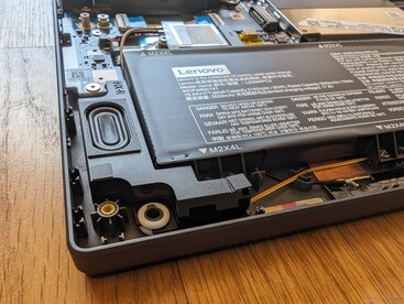 Nach unten abstrahlende 2x2-W-Lautsprecher