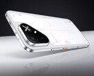 Das Pova 8 Pro in der Farbvariante "Arc White"
