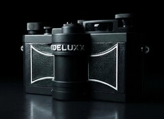 Die WideluxX F10 setzt auf ein ungewöhnliches Design mit einem Objektiv, das sich bewegt.