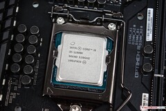Intels Desktop-Prozessoren der 11. Generation besitzen eine deutlich schnellere iGPU, für die es aber keine Treiber gibt. (Bild: Notebookcheck)
