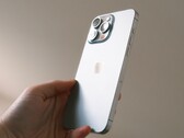 Das Apple iPhone soll im Jahr 2027 ein brandneues Design erhalten. (Bildquelle: Cătălin Dumitrașcu)