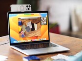 Mit macOS Ventura ist es möglich, ein iPhone als drahtlose Webcam zu nutzen, ganz ohne zusätzliche Software. (Bild: Apple)