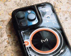 Das Bang!Case setzt auf ein schickes, transparentes Design. (Bild: Bitmo Lab)