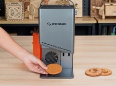 Der Atomstock Atelier ist ein kompakter und tragbarer Lasergravierer.