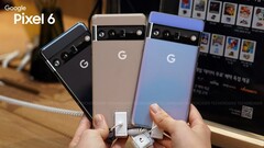 Sieht aus wie ein Hands-On mit dem Google Pixel 6, ist aber auch nur ein Konzeptrender von Techdroider so wie die angeblichen Liveshots.