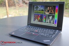 Lenovo ThinkPad X395 bietet für 269 Euro einiges: 100% sRGB, 335 cd/m², 16 GB RAM, AMD Ryzen Pro 5, RX Vega 6, geringe Emissionen und einer der besten Tastaturen (Bild: Christian Hintze)