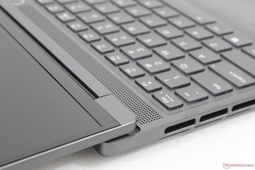 Das Display kann um volle 180 Grad geöffnet werden