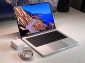 Das günstigste MacBook Pro mit Apple M6 soll beim altbekannten Design bleiben. (Bildquelle: Notebookcheck)