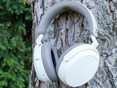 Die Sennheiser Momentum 4 Kopfhörer konnten in unserem Test überzeugen und kosten heute nur 169 Euro (Bildquelle: Daniel Schmidt)