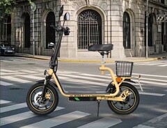 Den EEC-zertifizierten Elektroroller M5 Elite-E gibt es aktuell für nur 429 Euro. (Bildquelle: Geekbuying)