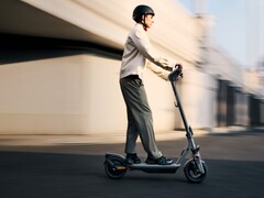 F3 D: Neuer E-Scooter mit starkem Motor (Bildquelle: Segway-Ninebot)