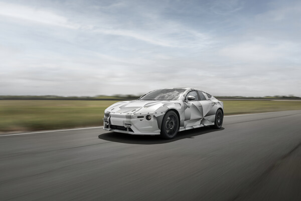 Auf dem Goodwood Speed Festival wird unter anderem der vollelektrische 4-türige GT-Prototyp des Polestar 5 zu sehen sein.