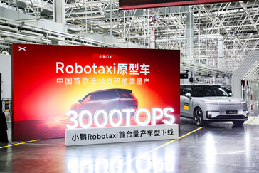 Erstes serienproduziertes Xpeng GX Robotaxi offiziell vom Band gerollt.