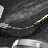 FiiO rüstet Smartphones mit einem 3,5 oder 4,4 mm Kopfhöreranschluss aus. (Bildquelle: FiiO)