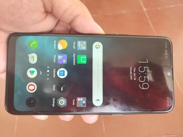 Display im Freien bei automatischer/maximaler Helligkeit