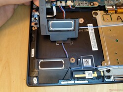 Die Lautsprechermodule haben zwei Membrane.