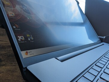 Keine Edge-to-Edge-Glas- oder OLED-Optionen