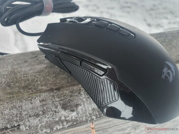 Schnellfeuertaste sowie Rück- & Vorwärts-Tasten