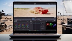 Aufgeklappter Microsoft Surface Laptop Ultra