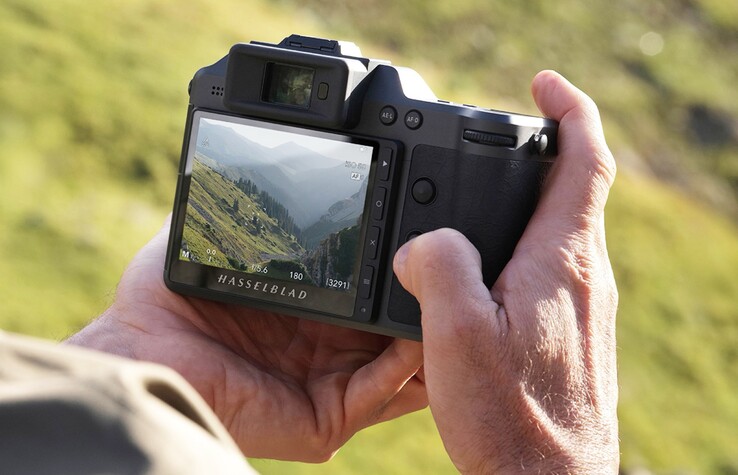 Die Hasselblad X2D II zeigt mit einem hellen OLED-Display und einem kompletten HDR-Workflow bereits, wie HDR-Foto-Kameras funktionieren können. (Bildquelle: Hasselblad)