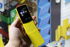 Nokia 8110 kehrt mit 4G zurück