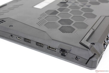 Honeycomb-Gitterdesign auf der Unterseite, ähnlich wie bei den Alienware- und MSI-GS-Notebooks