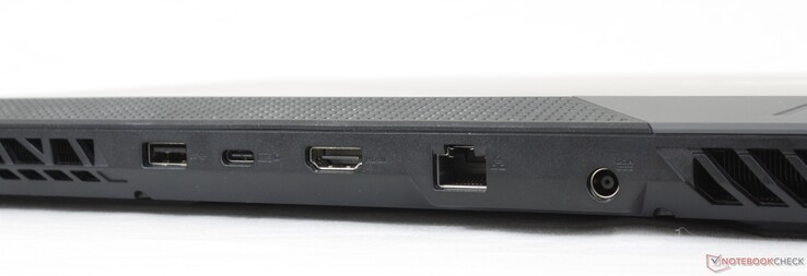 Rückseite: USB-A 3.2 Gen. 1, USB-C 3.2 Gen. 2 w/ Power Delivery + DisplayPort, HDMI 2.0b, RJ-45 1 Gbps, Netzgerät