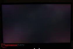 Leichtes, unregelmäßiges Backlight Bleeding