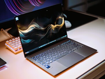 Asus ZenBook S14 OLED.