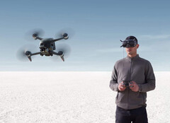 Die DJI FPV Combo gibt es aktuell in verschiedenen Konfigurationen bei Amazon zu reduzierten Preisen. (Bild: Amazon)