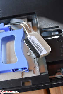 freier Laufwerksschacht (für ein sekundäres SATA-Laufwerk)