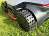 Hinderräder mit Stollenprofil