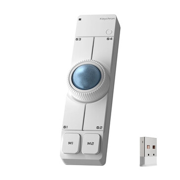 Die kabellose Keychron Nape Pro Trackball-Maus in Weiß mit einem USB-Type-A-Dongle.