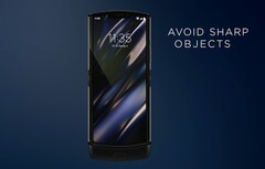 Nur ja nichts Spitzes an das teure Falt-Handy lassen: Motorola warnt vor Schäden am Motorola Razr mit Flex-Display.