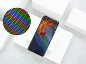 Das ZTE Axon 30 verzichtet komplett auf eine Punch-Hole oder Notch. (Bild: ZTE)