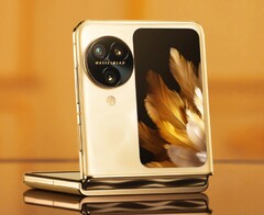 Das Oppo Find N3 Flip besitzt eine Triple-Kamera mit Hasselblad-Branding. (Bild: Oppo)