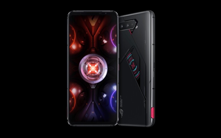 Das ROG Phone 5s Pro bietet 18 GB RAM und ein sekundäres Display auf der Rückseite.