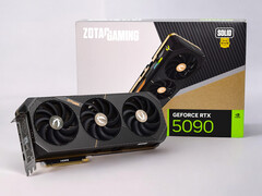 Zotac Gaming GeForce RTX 5090 Solid im Test: Zotacs Top-Grafikkarte im Duell gegen die Founders Edition von Nvidia