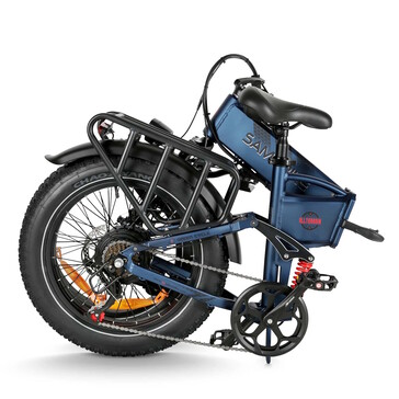 Das Fahrrad lässt sich klappen, ist mit 33 Kilogramm aber schwer