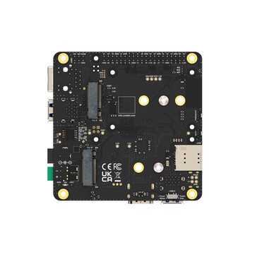 Auf der Rückseite werden sind die M.2-Ports vorhanden (Bildquelle: Oratek)