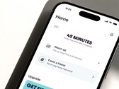 Mit einer Firsty eSIM im Handy soll man global gratis und unlimitiert ins Internet kommen - zumindest als Backup könnte Firsty Free auf Reisen nützlich sein.