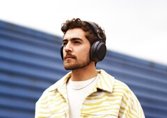 Die Sennheiser Momentum 4 versprechen eine eindrucksvolle Akkulaufzeit von 60 Stunden. (Bild: Sennheiser)