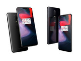 Midnight- und Mirror Black, die zwei OnePlus 6-Varianten, die es ab dem 22. Mai bei Amazon zu kaufen gibt.