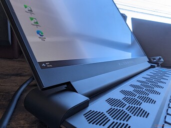 Mattes Display, keine glänzenden, OLED- oder Mini-LED-Optionen