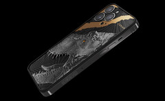 Caviar präsentiert die Tera-Kollektion, darunter das iPhone 13 Pro Max Tyrannophone mit einem Fragment eines echten Dinoraurier-Zahnes. (Bild: Caviar)