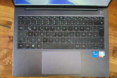 Die Tastatur des Huawei MateBook 14 ist sehr anfällig für Fingerabdrücke