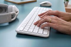 Das neue Tastatur-/Maus-Bundle Logitech Signature Slim Combo startet in den Verkauf. (Bild: Logitech)