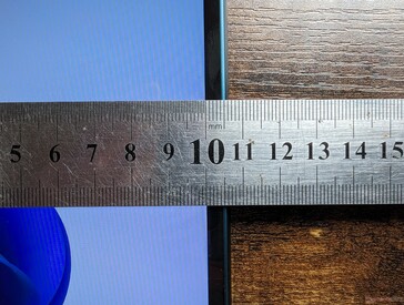 Dünnere Ränder als bei Surface Modellen