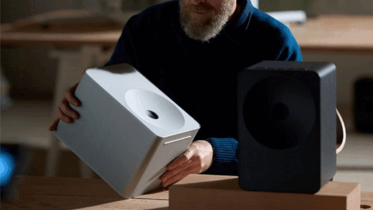 Der Samsung Music Studio 7 in Weiß und Schwarz. (Bildquelle: Samsung)