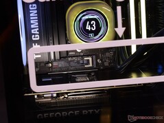 Die 9100 Pro ist ebenfalls zu sehen - zumindest eingebaut